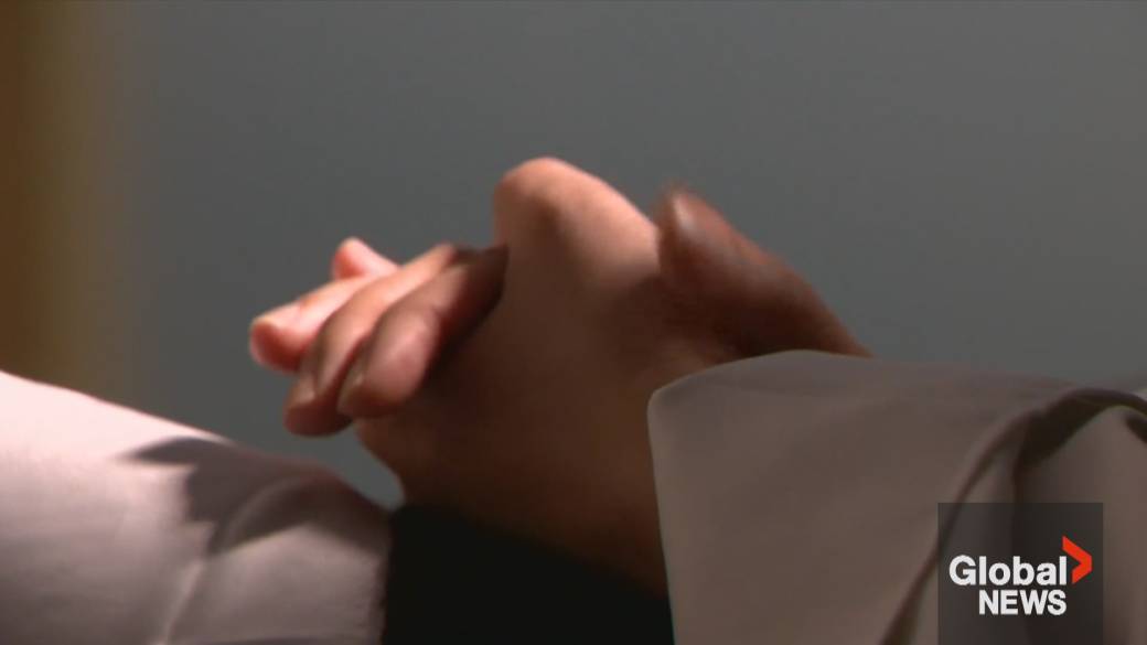 Click to play video: 'Spotting romance scams'